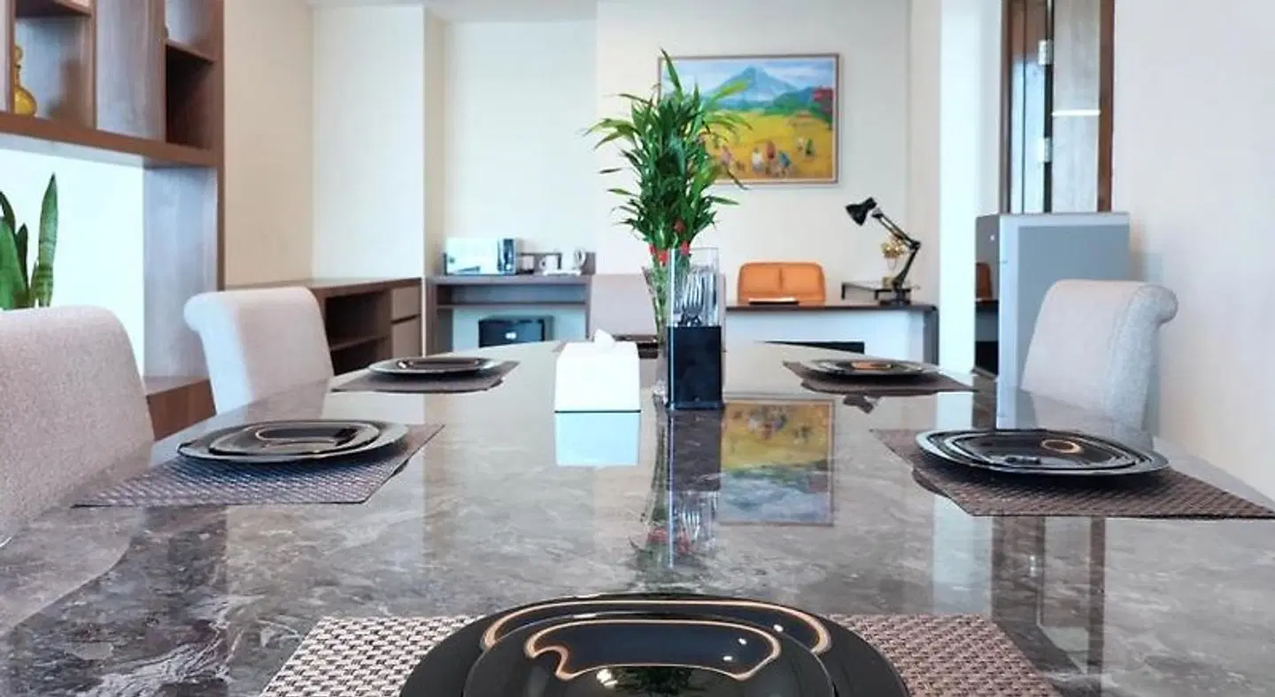 UNHAS HOTEL & CONVENTION LOUNGE_LOBBY