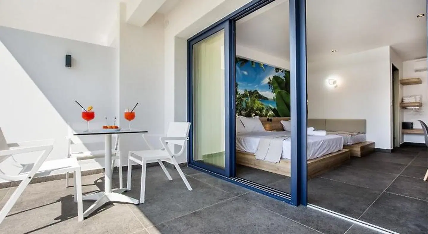 Epicentrum Suites Fresh BATHROOM