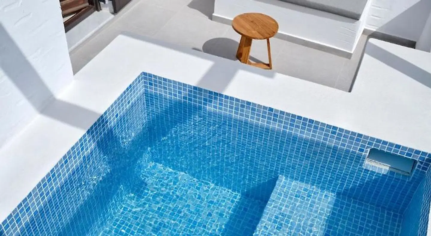Aella Residence INDOOR_POOL