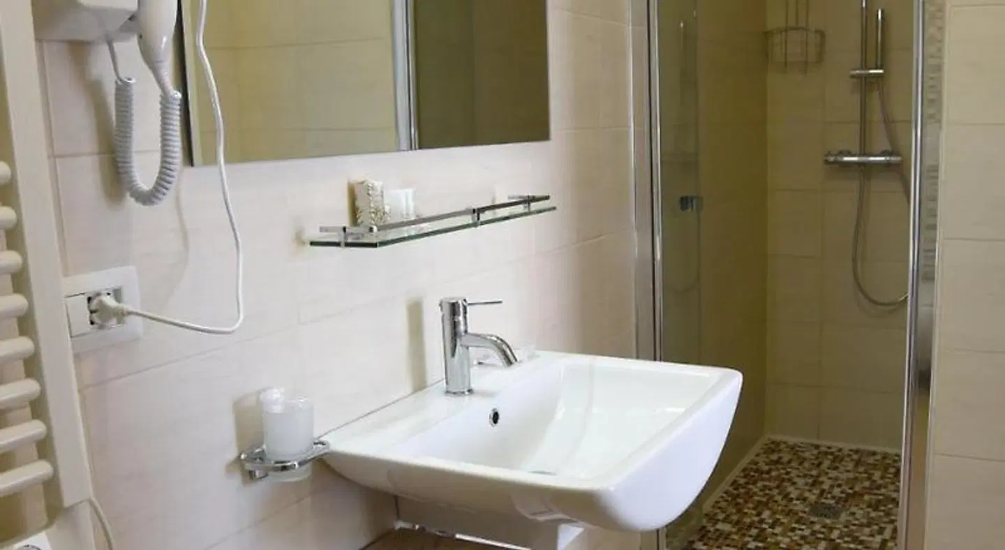 B&B Il Fiorone BATHROOM