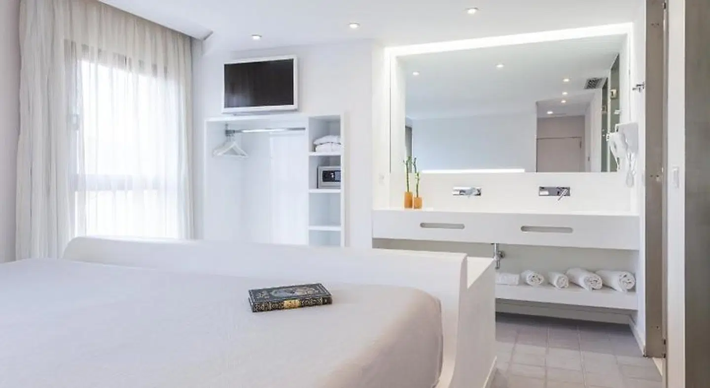 Granada Five Senses Rooms & Suites BATHROOM