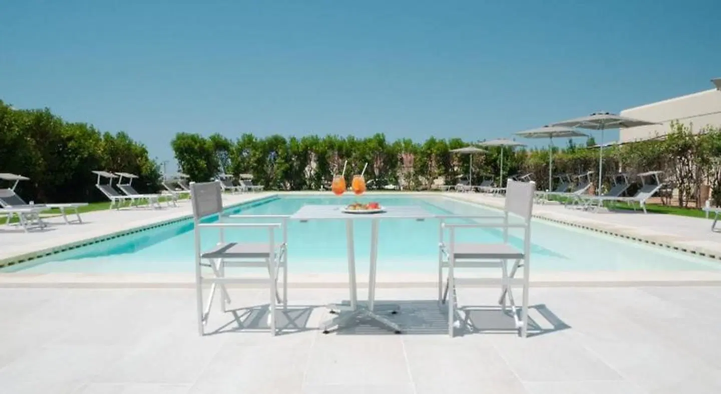 CTA delle Rose, Hotel & Restaurant OUTDOOR_POOL