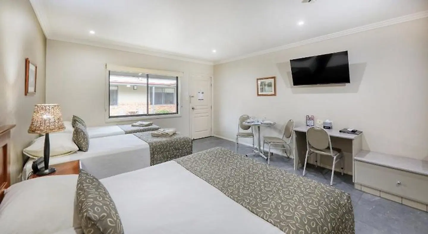 The Saltbush Motor Inn ROOM_EXAMPLE