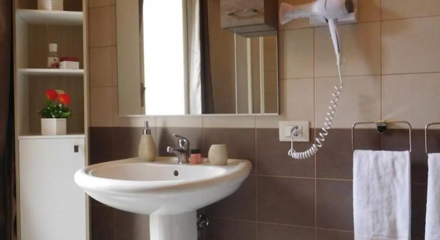 Papali BATHROOM