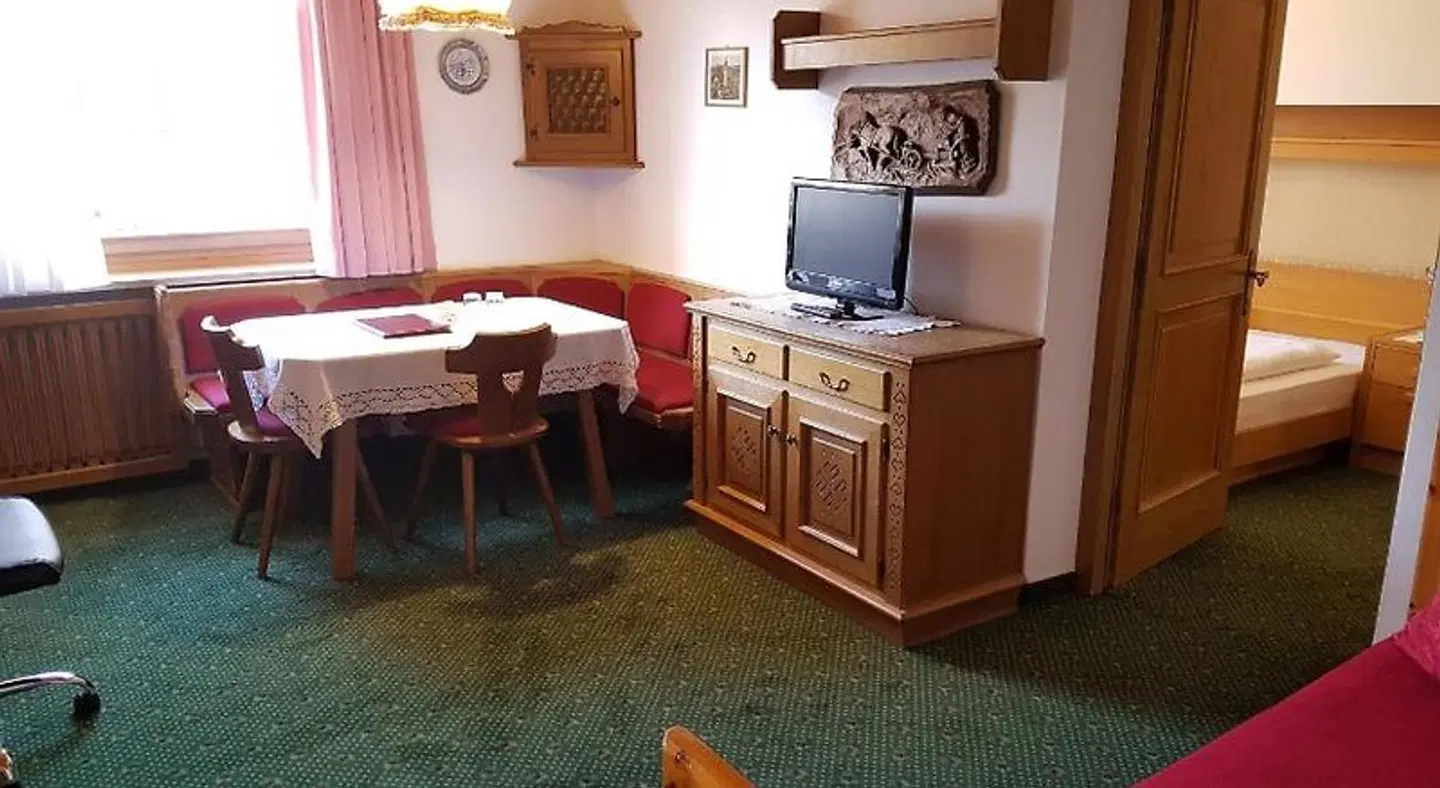 Hotel Garni Doris ROOM_EXAMPLE