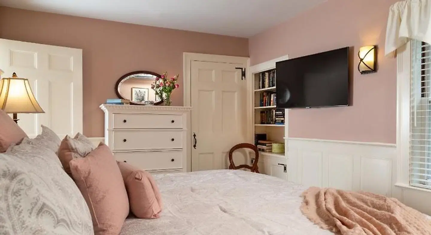 Devonfield Inn ROOM_EXAMPLE