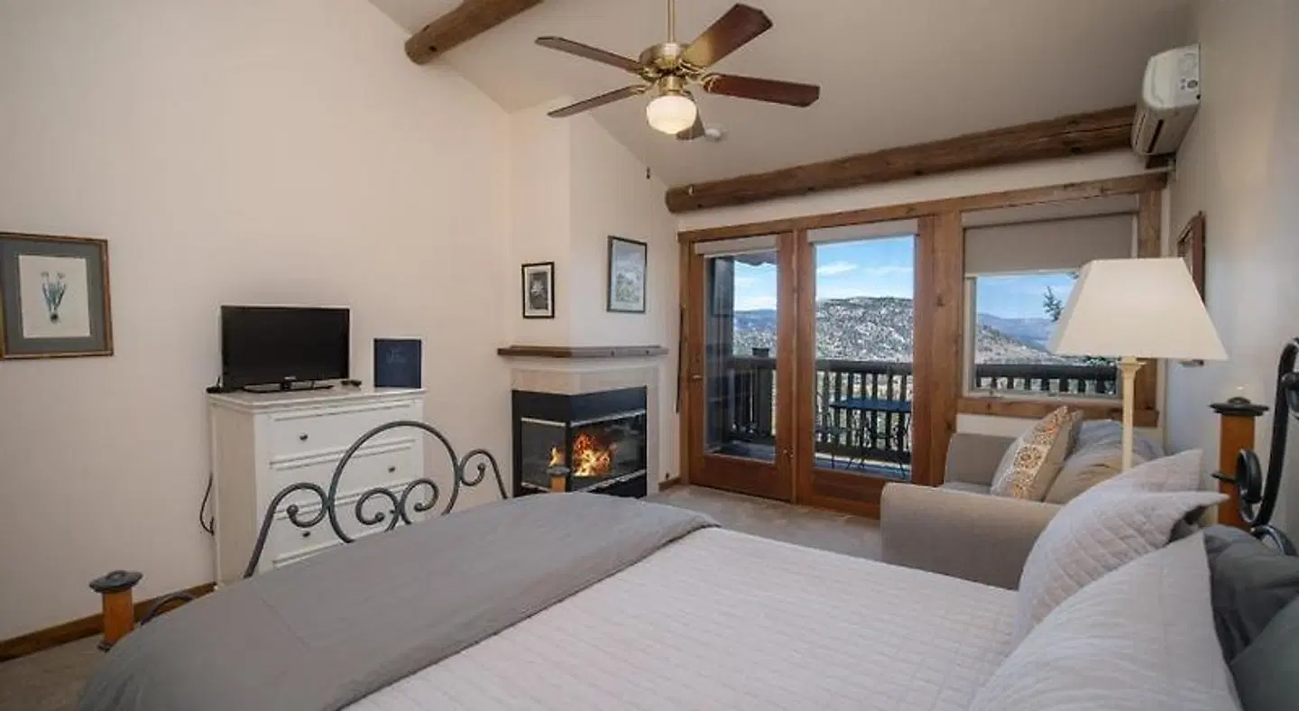 Taharaa Mountain Lodge ROOM_EXAMPLE