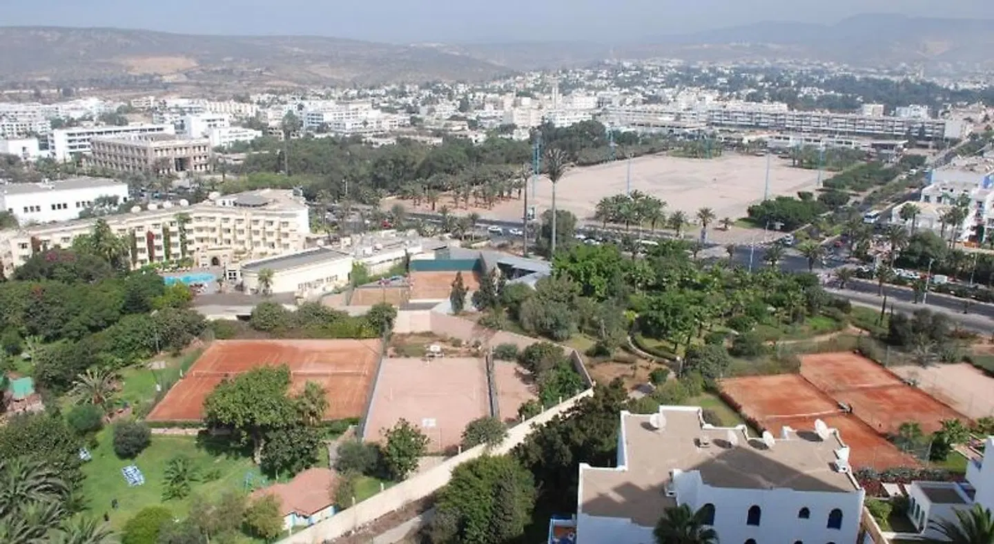 Anezi Tower Hotel & Apartments EXTERIOR