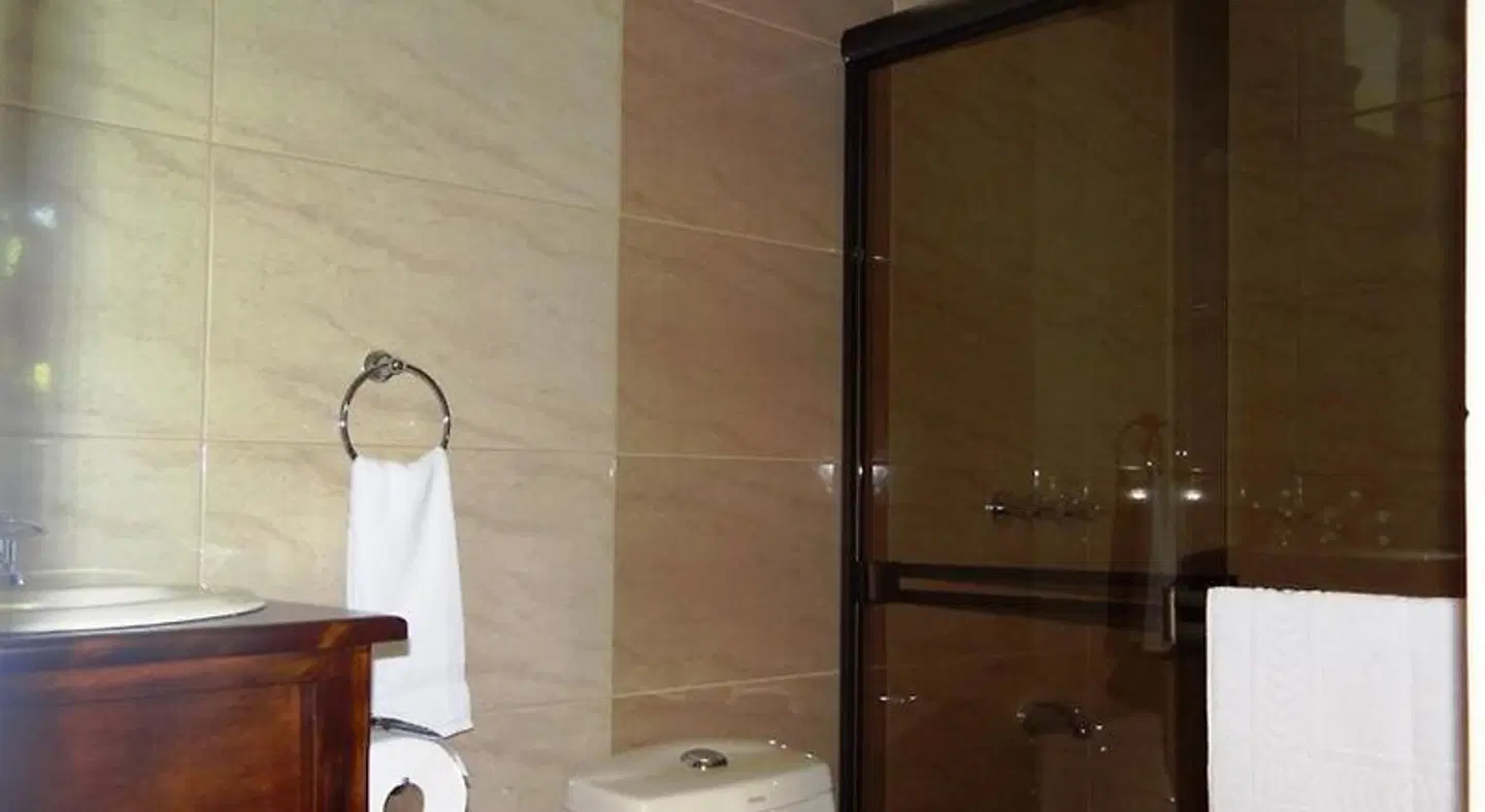 B&B Garden Grecia BATHROOM