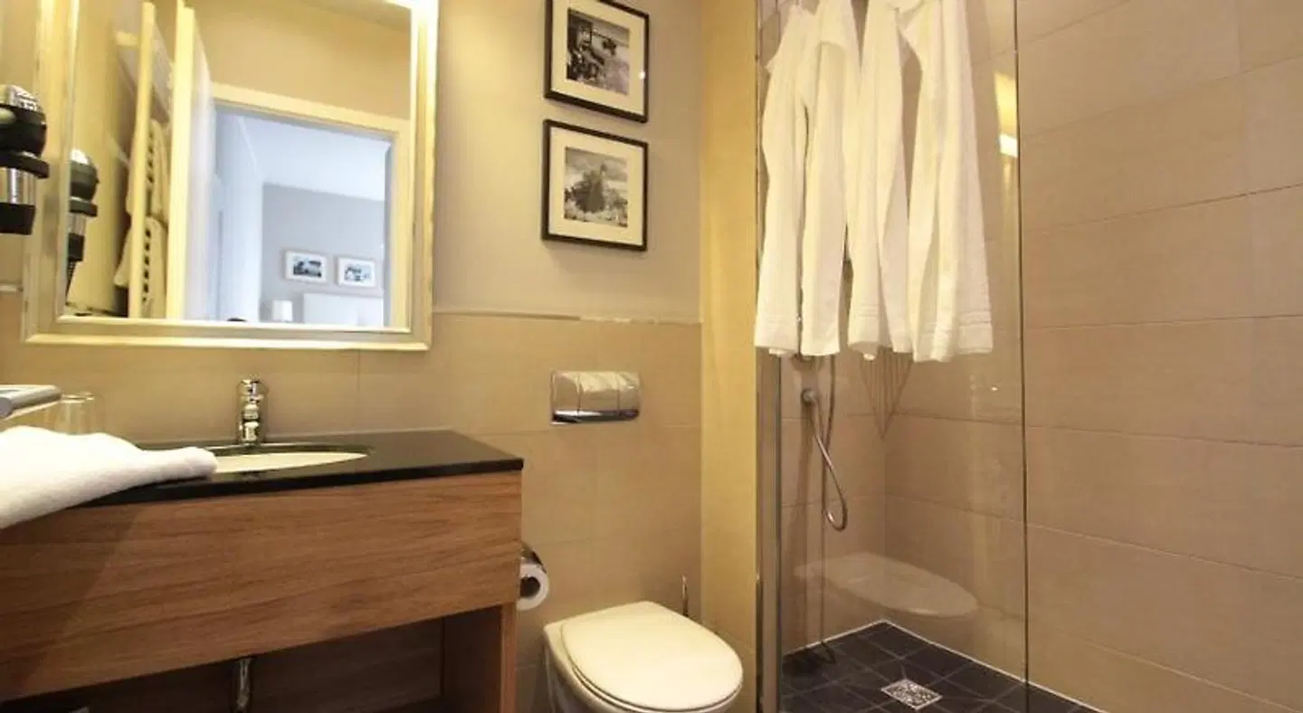 Hotel am Molkenmarkt BATHROOM