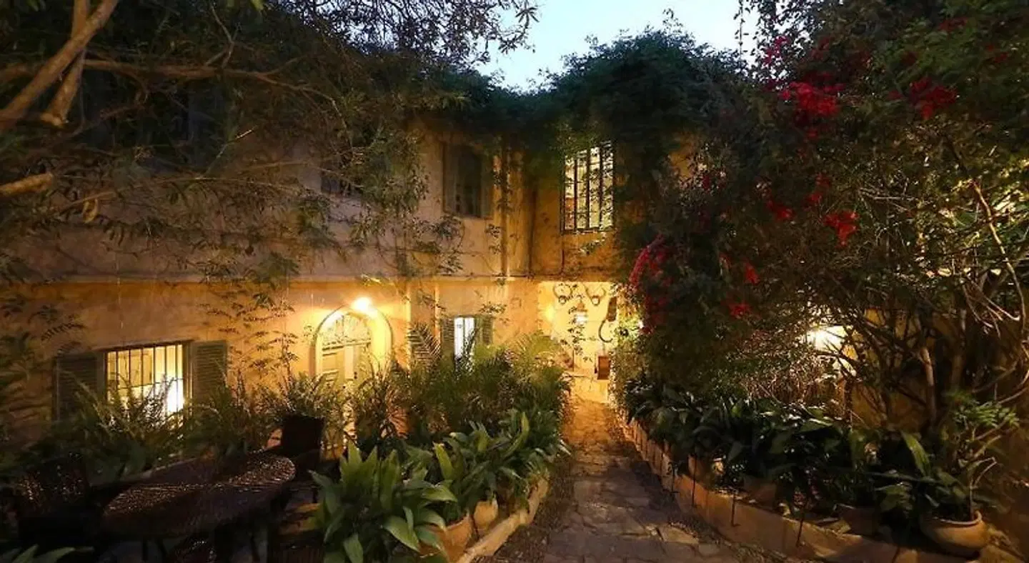Mimi Calpe EXTERIOR