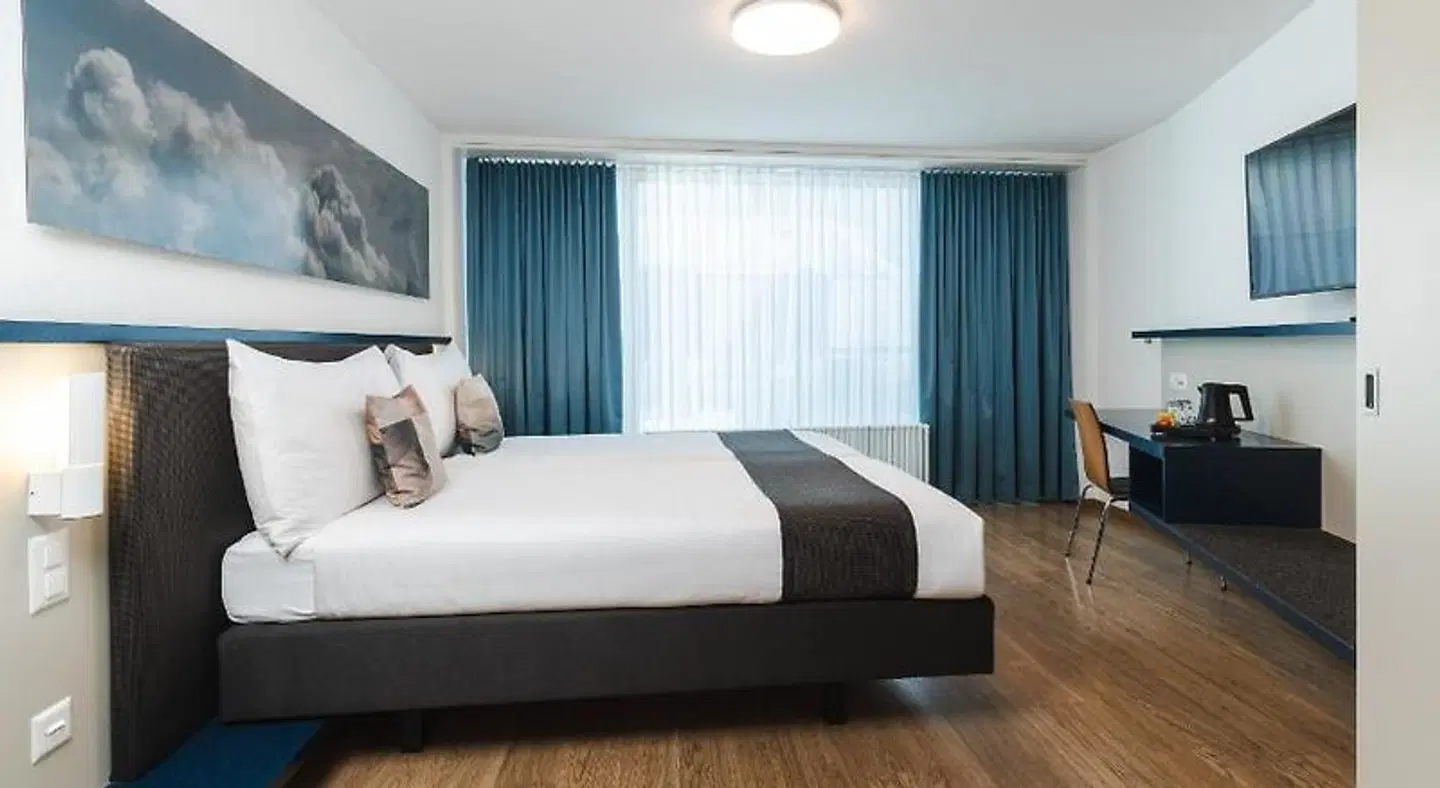 Bristol ROOM_EXAMPLE