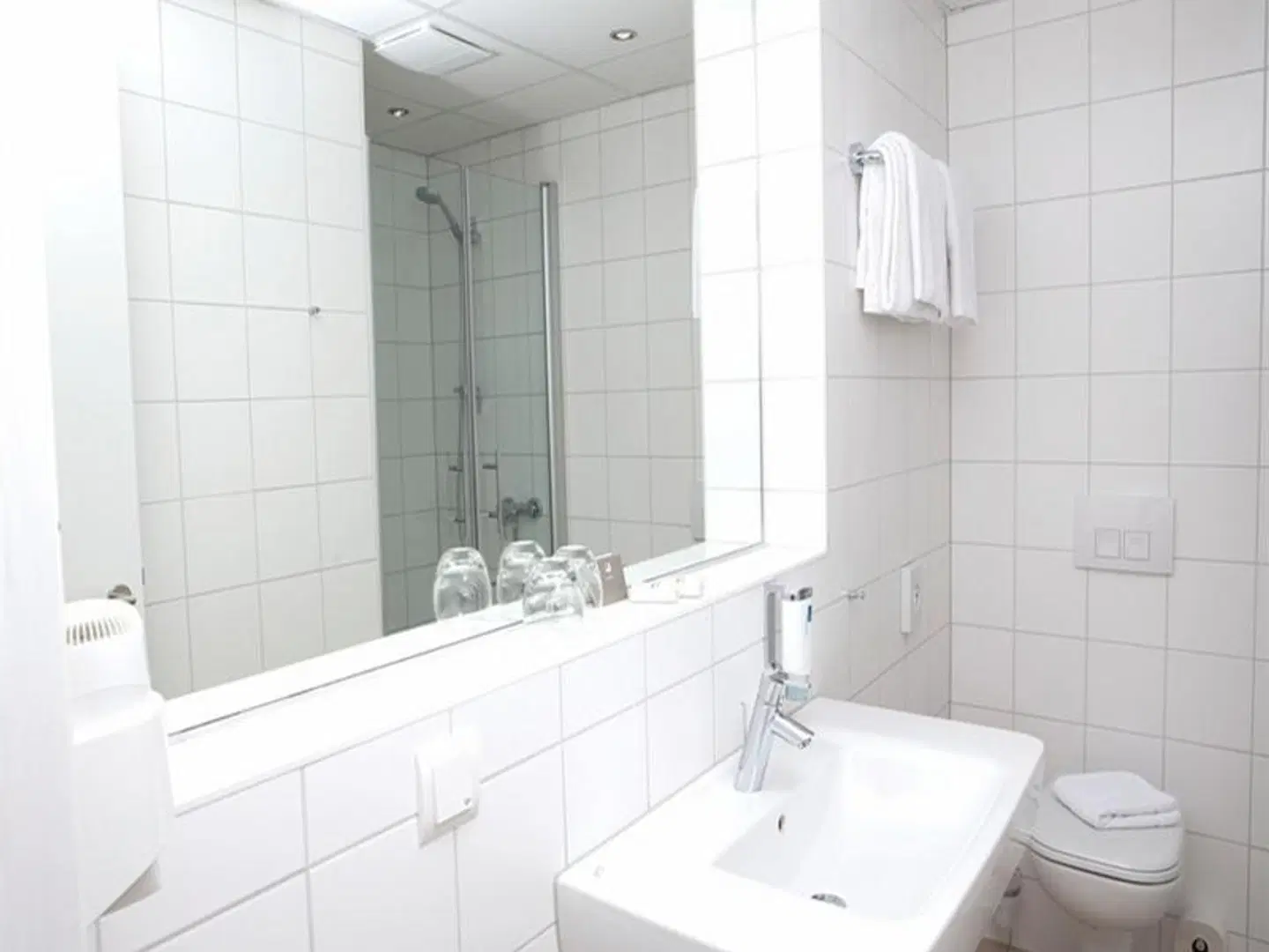 Flandrischer Hof BATHROOM