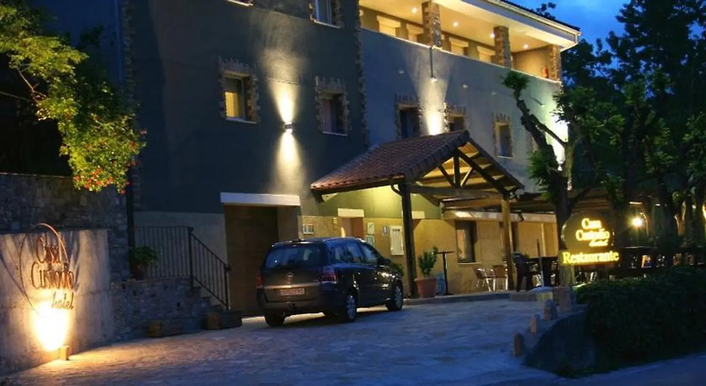 Casa Custodio EXTERIOR