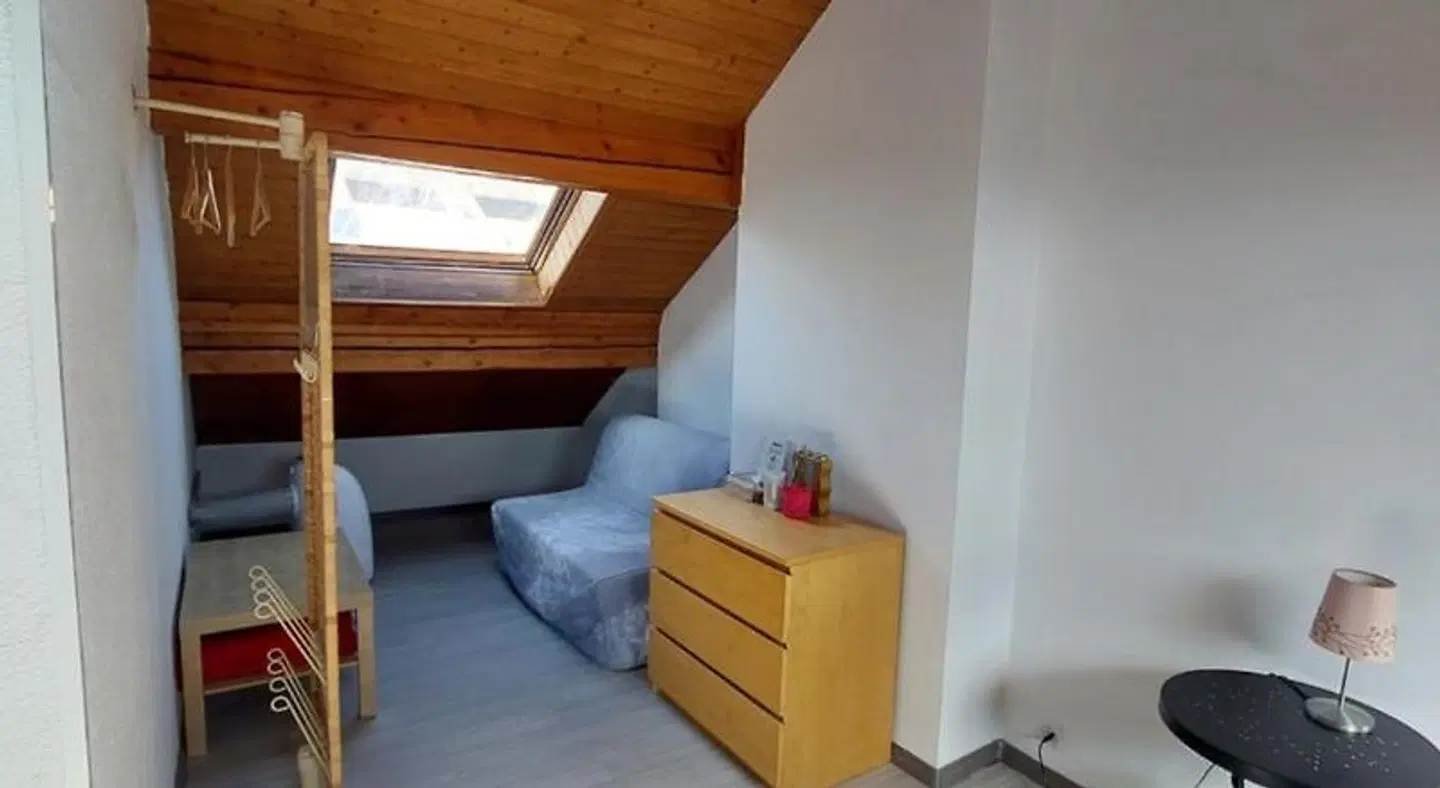 Bursins ROOM_EXAMPLE