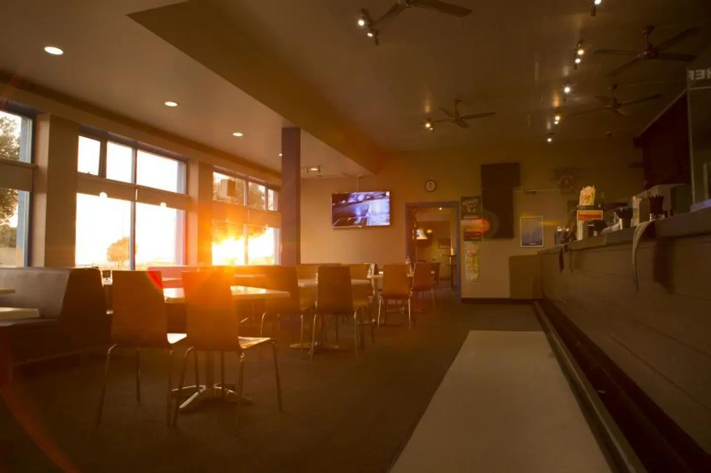 Beach Hotel BAR