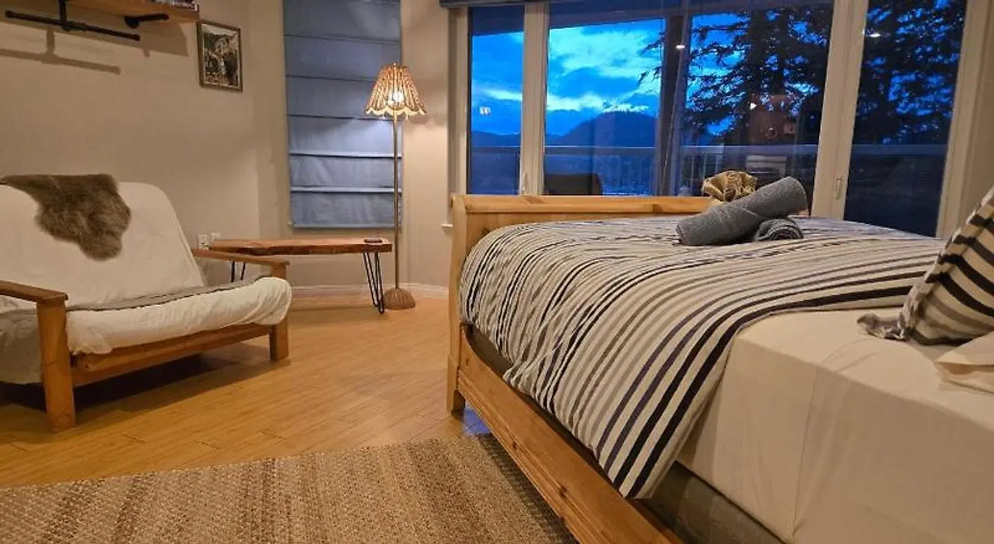 Madeira Park Bed and Breakfast ROOM_EXAMPLE