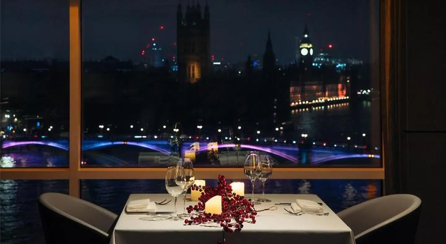 Park Plaza Riverbank London RESTAURANT