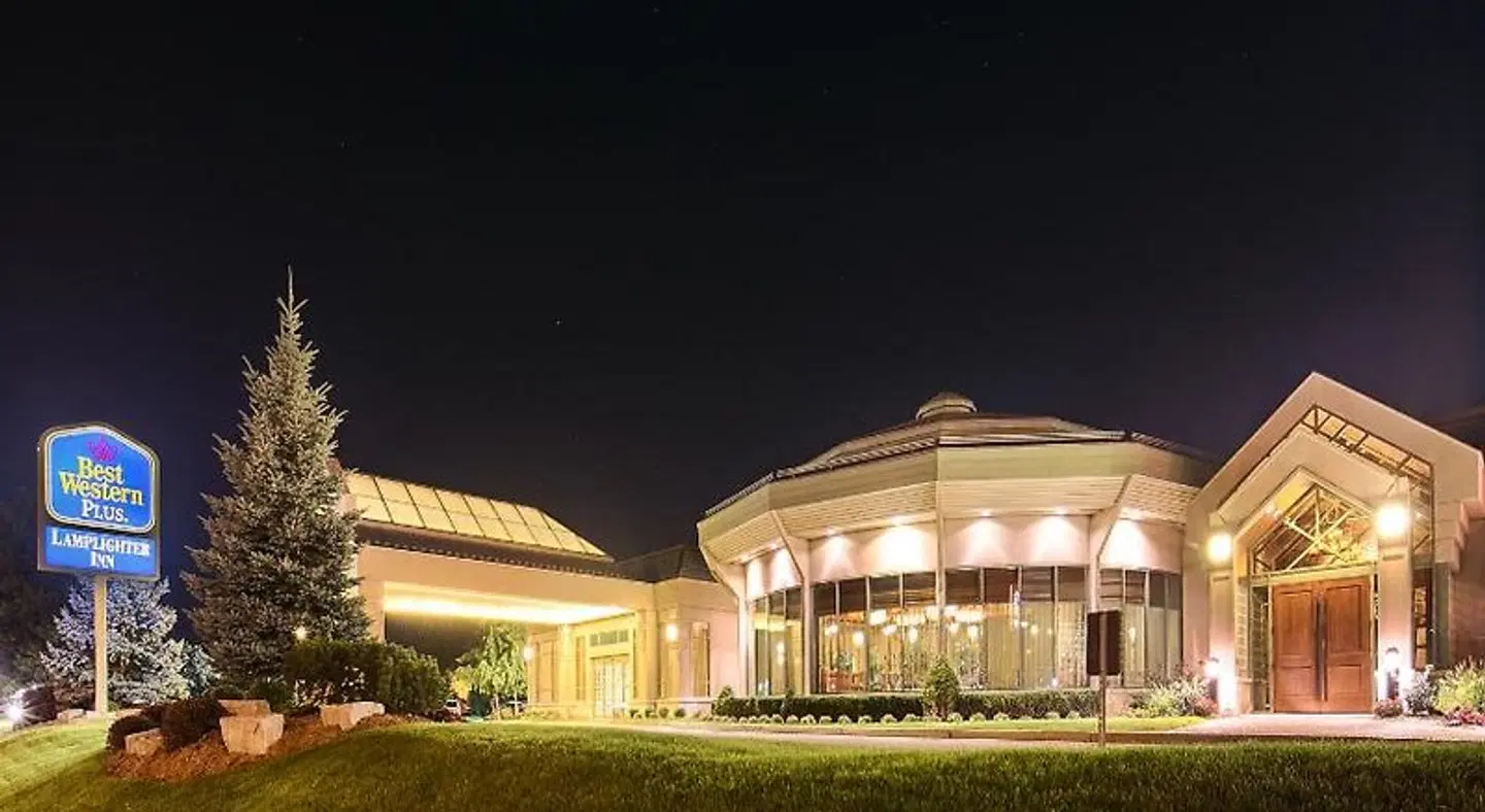 Best Western Plus Lamplighter Inn & Conference Center EXTERIOR