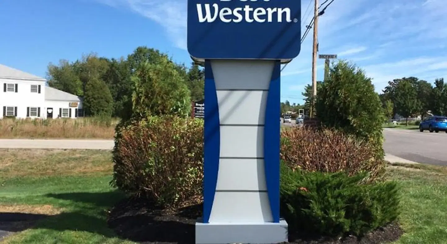 Best Western York Inn EXTERIOR
