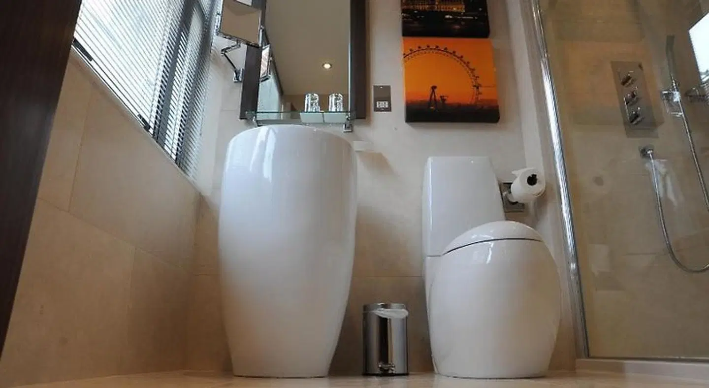 Hotel Indigo London - Tower Hill by IHG BATHROOM