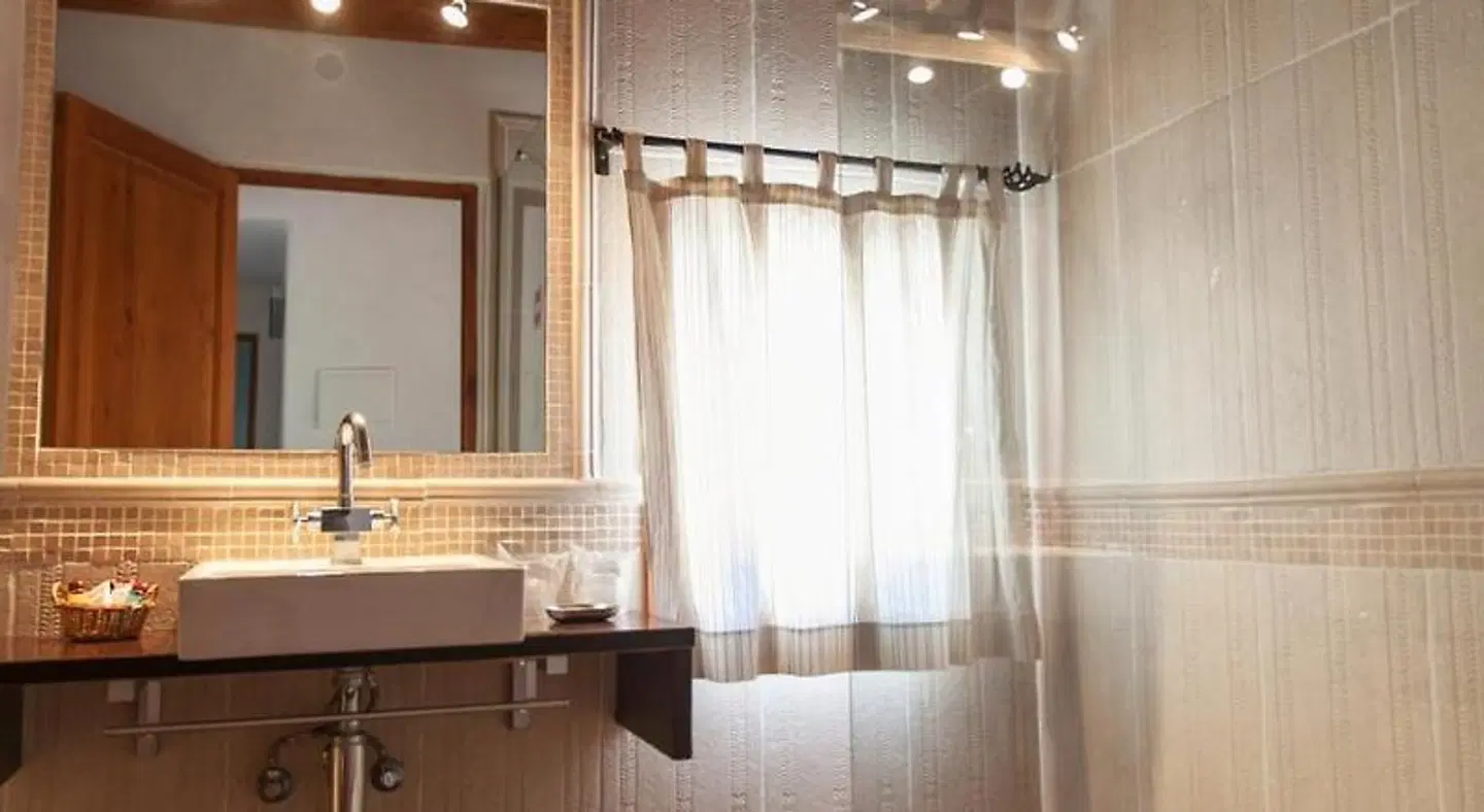 Finca Agroturismo Can Pere Sord BATHROOM