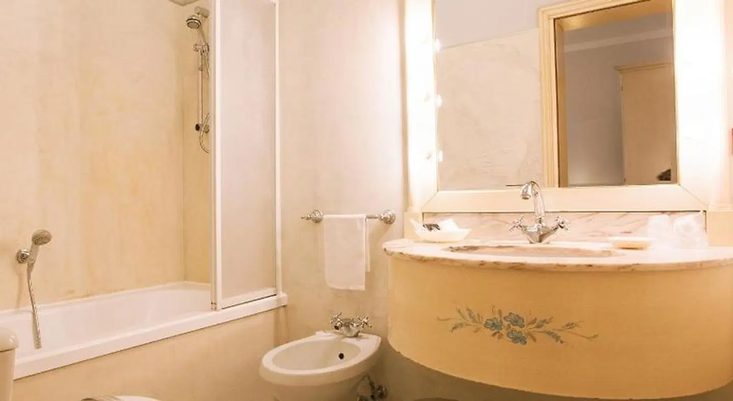 Villa Braida BATHROOM