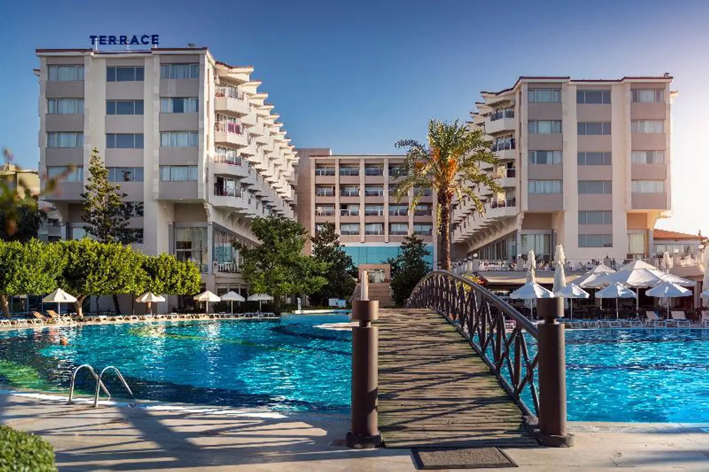 Hotel Terrace Beach Resort EXTERIOR