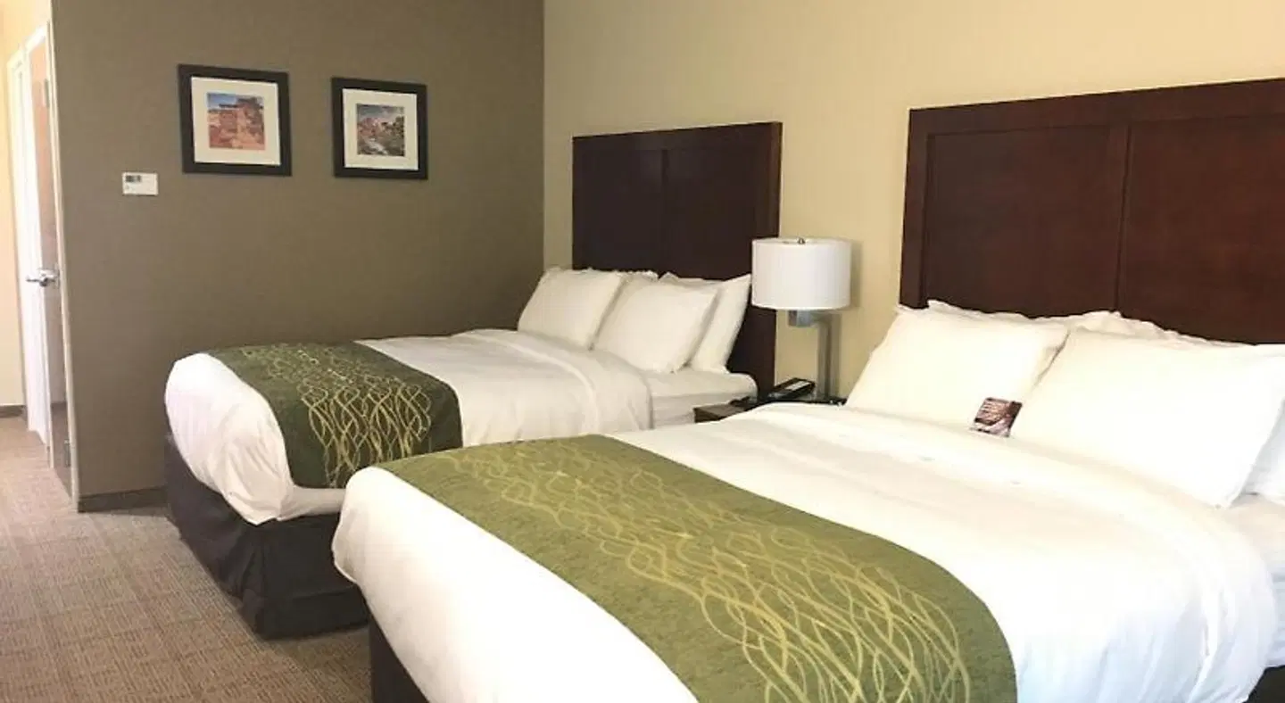 Comfort Inn & Suites Zion Park Area ROOM_EXAMPLE