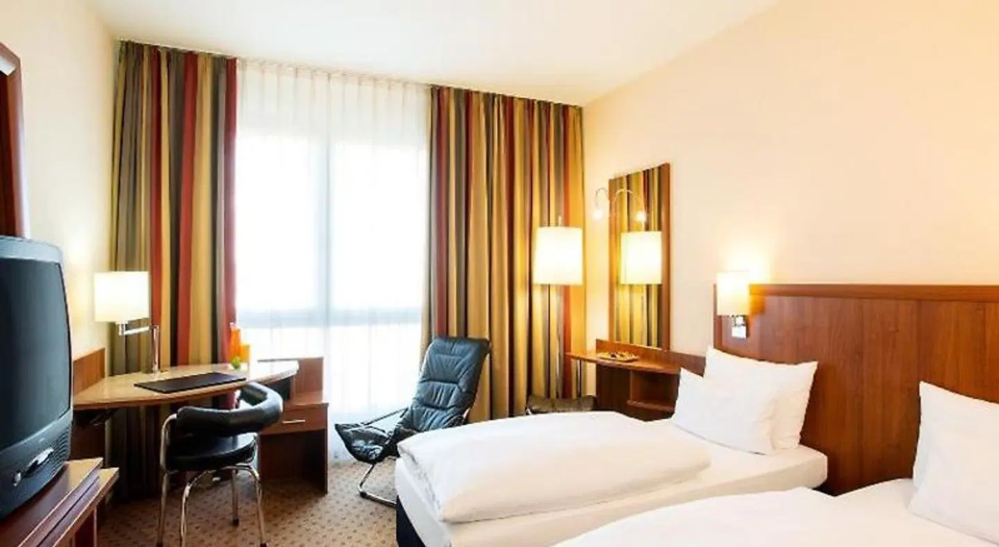 NH München Ost Conference Center ROOM_EXAMPLE