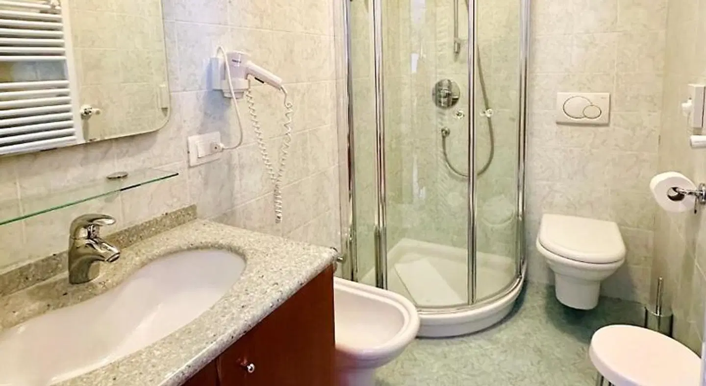 Alpenlife Hotel Someda BATHROOM