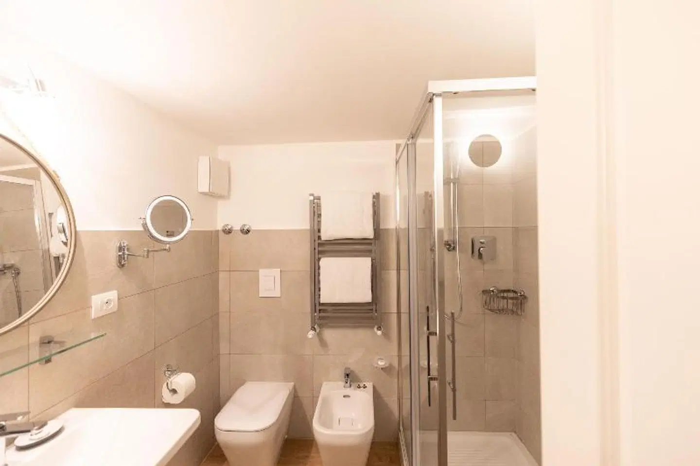 Grand Hotel Duchi d'Aosta BATHROOM