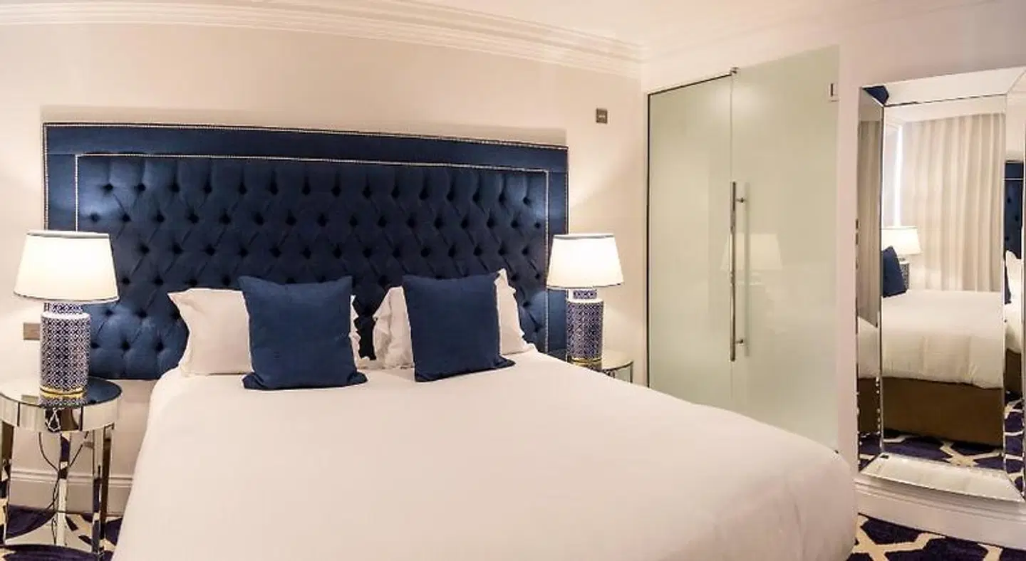 The Hotel Chester ROOM_EXAMPLE