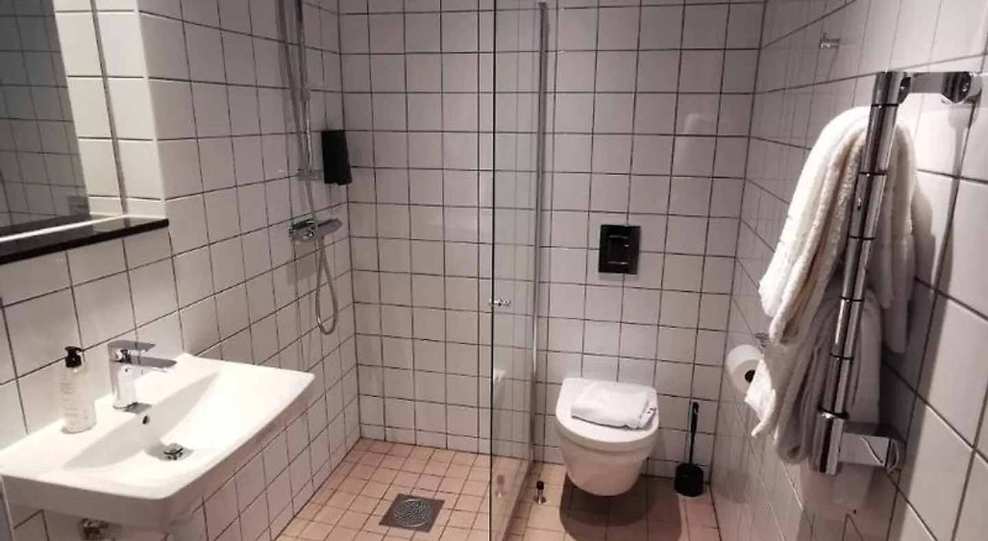 Forenom Aparthotel Malmö Varvstaden BATHROOM