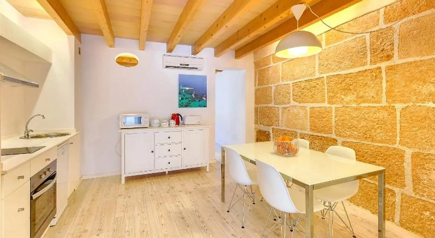 Urban Suites Palma BATHROOM