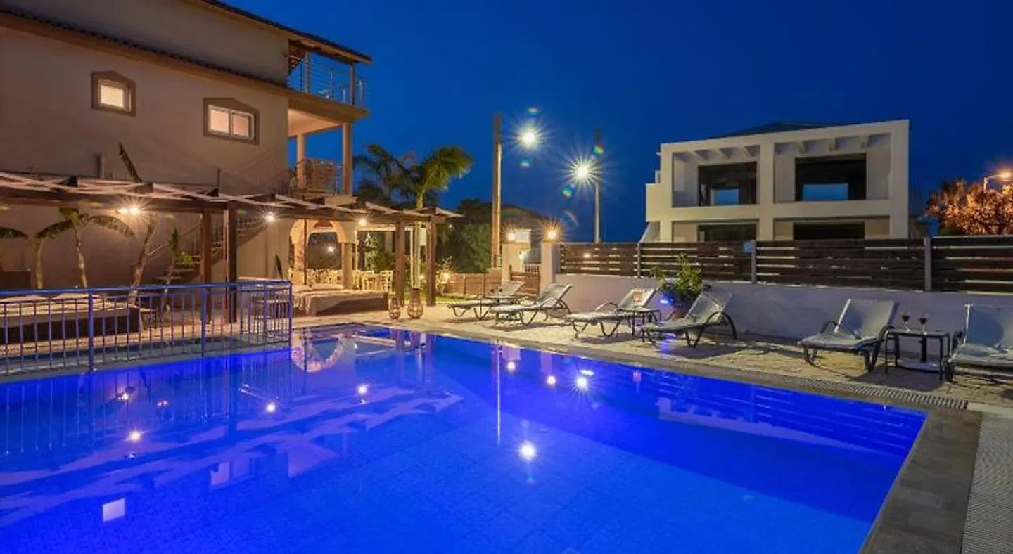 Armonia Boutique Hotel OUTDOOR_POOL