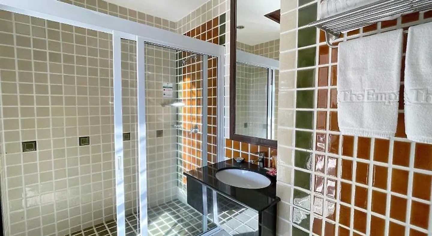 The Empire Residence Nimman BATHROOM