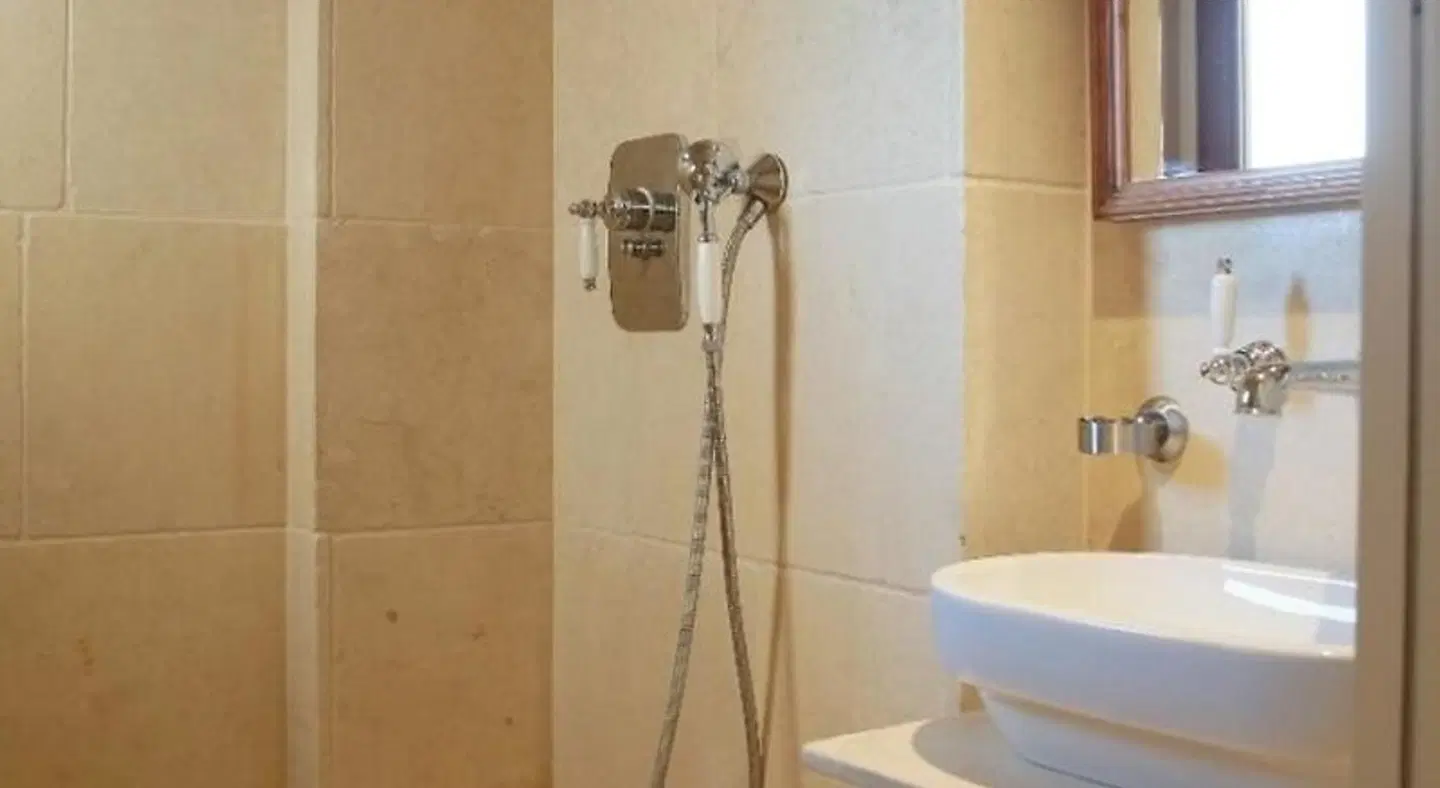 Masseria Pelosella B&B BATHROOM