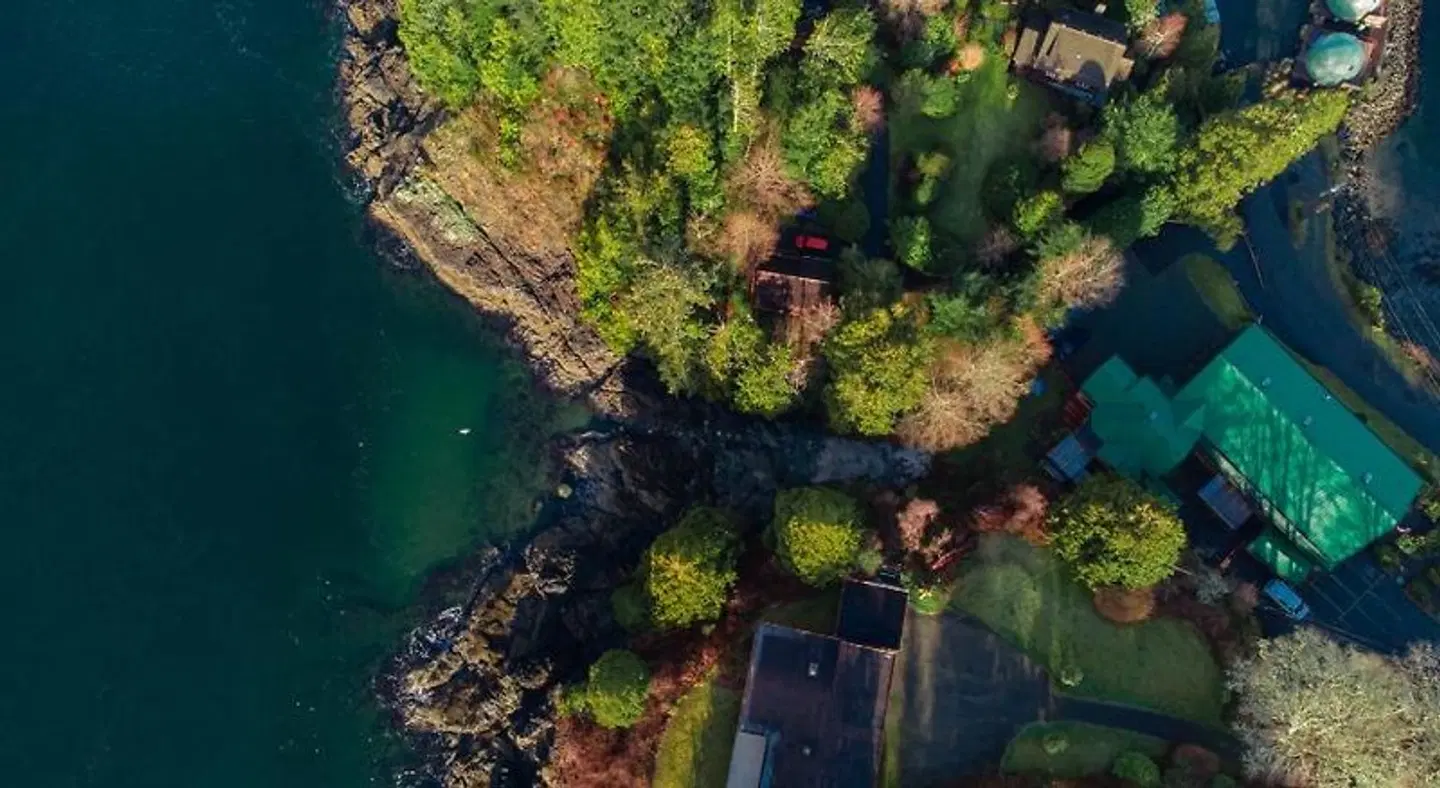 Whalers on the Point Guesthouse HI-Tofino LANDSCAPE