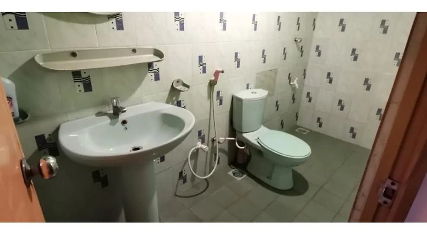 Rajarata Lodge BATHROOM