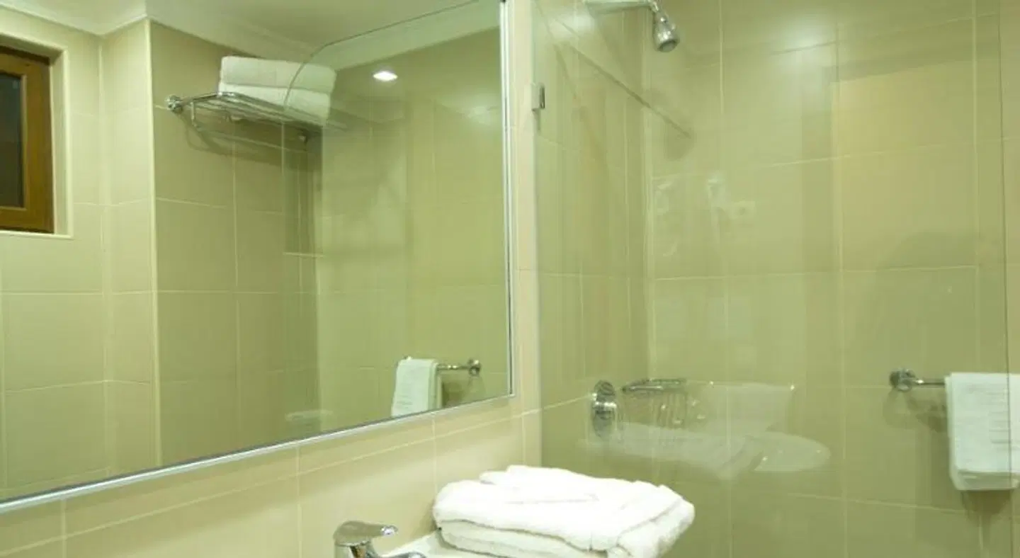 Los Zocos Club Resort BATHROOM