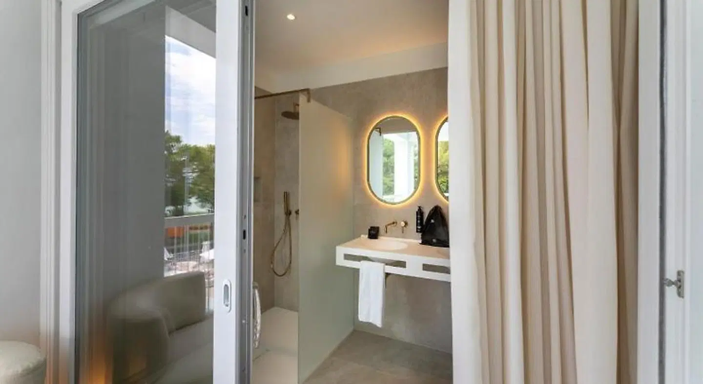 Hi Hotels Sirmione BATHROOM