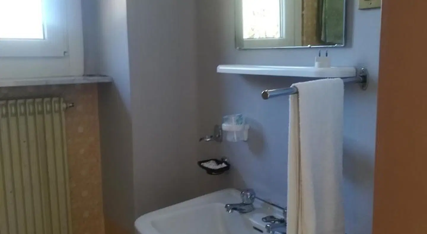 Hotel Roen Ruffrè-Mendola BATHROOM