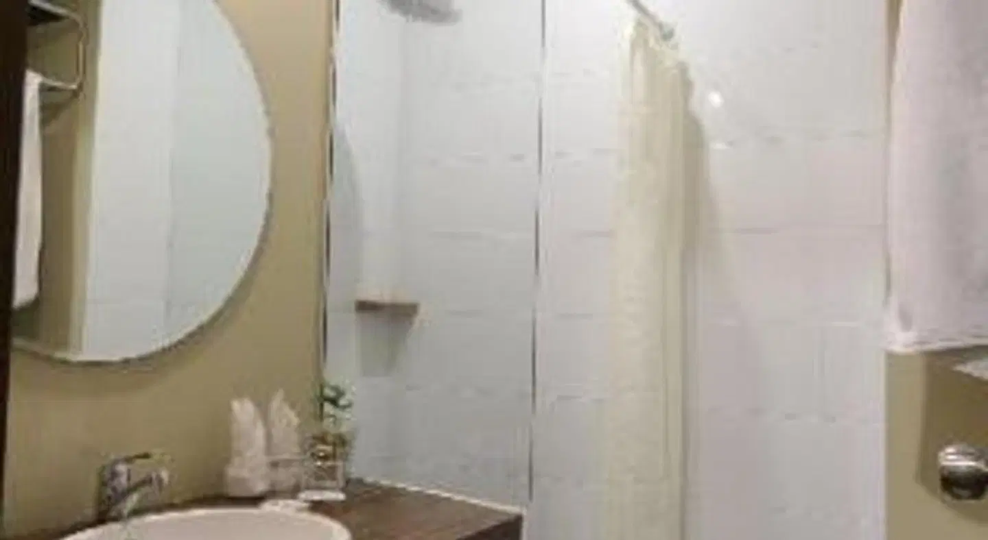 Horison Yogyakarta BATHROOM