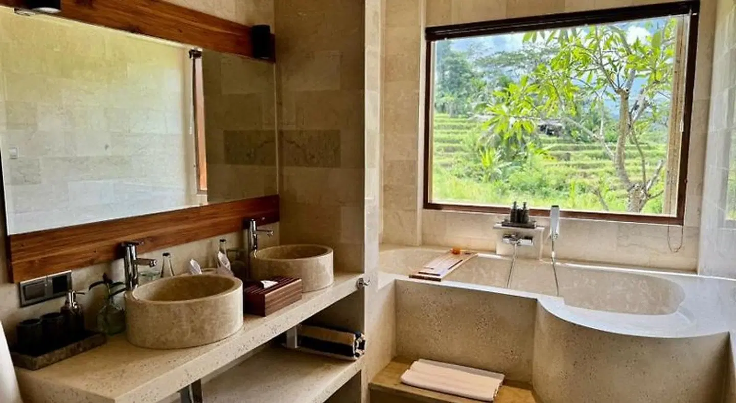 Abian Ayu Villa BATHROOM