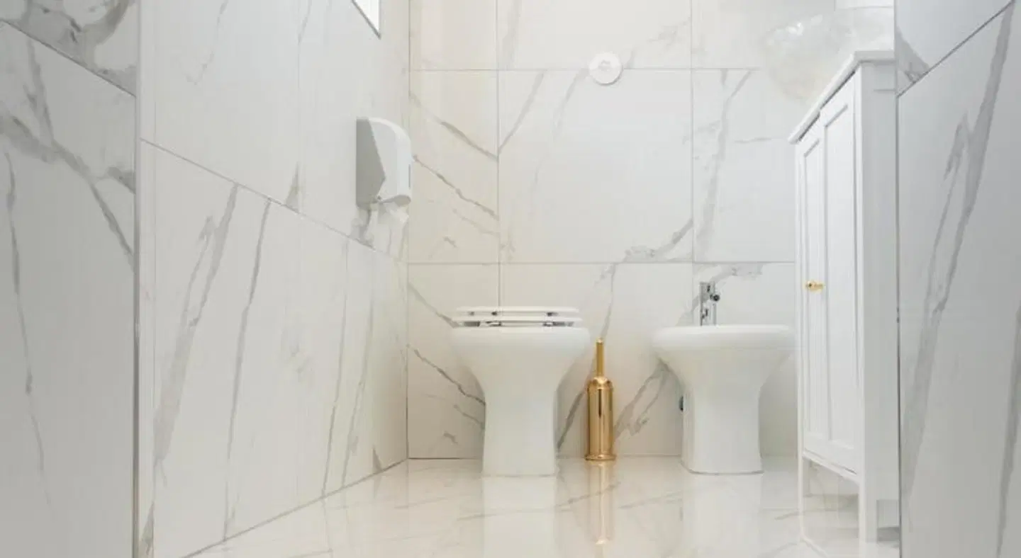 Naro Suites and Rooms BATHROOM