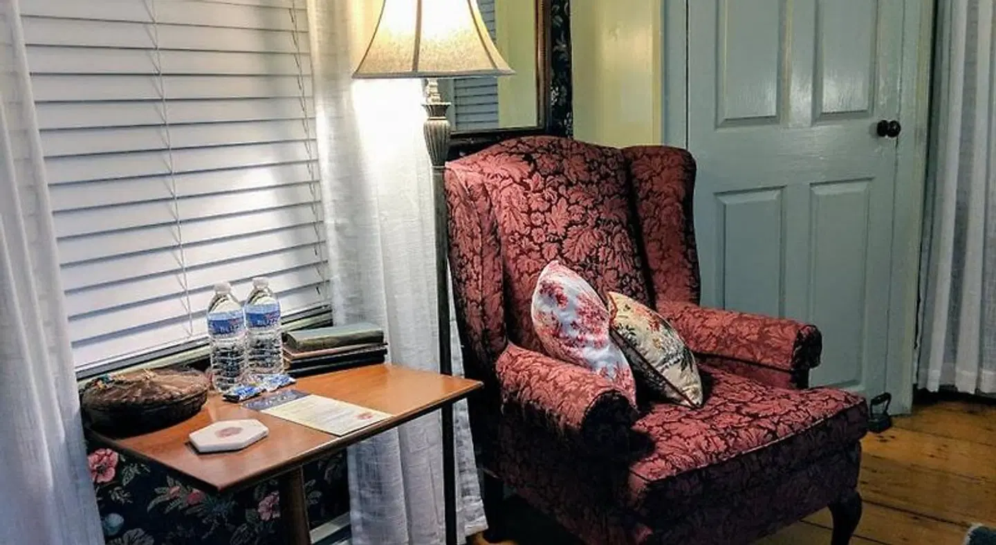 Blackberry Inn ROOM_EXAMPLE