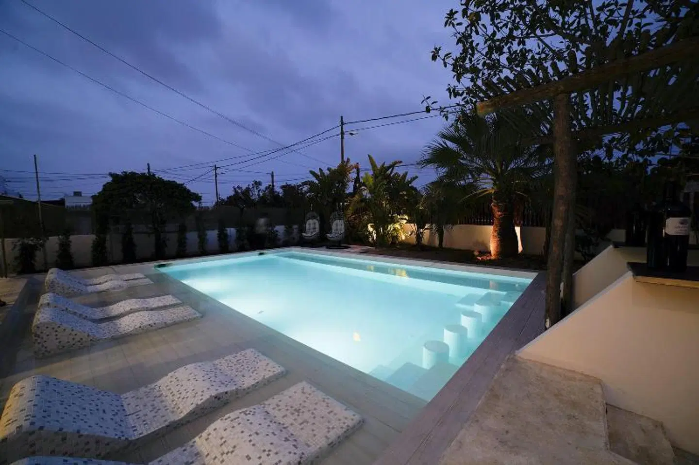 Om Hotels OUTDOOR_POOL