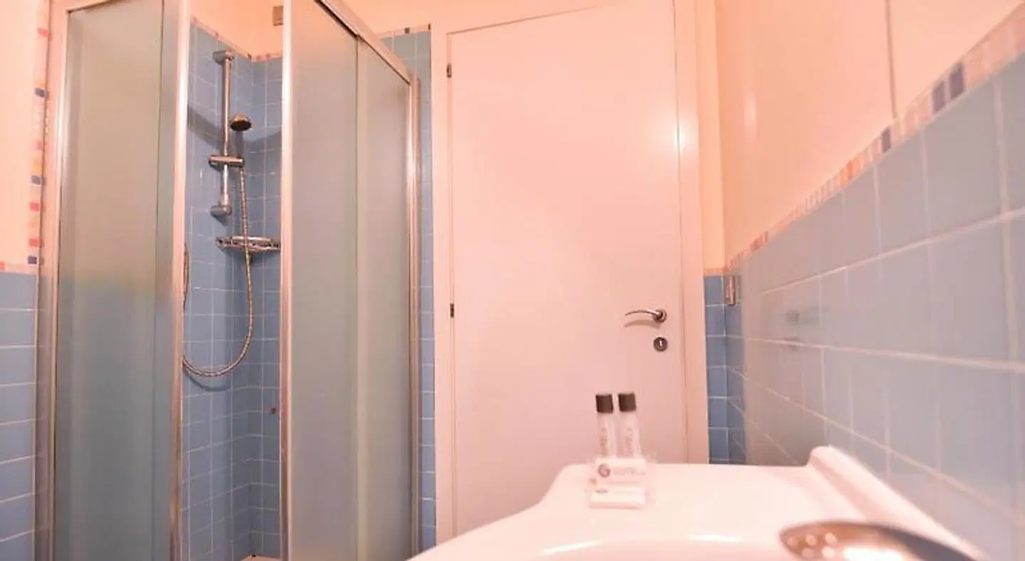 Standard Hotel Udine BATHROOM