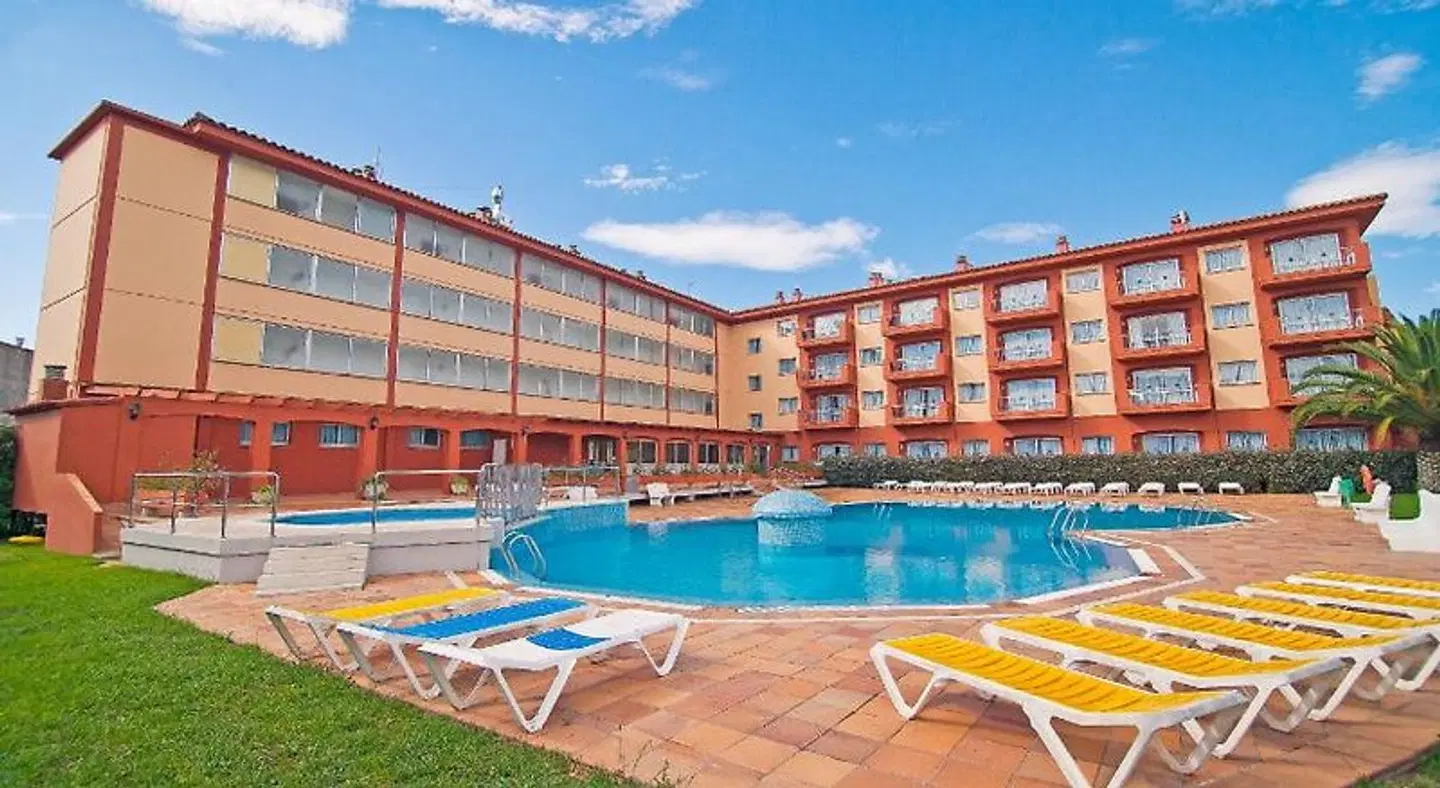 RVHotels Estartit Confort OUTDOOR_POOL